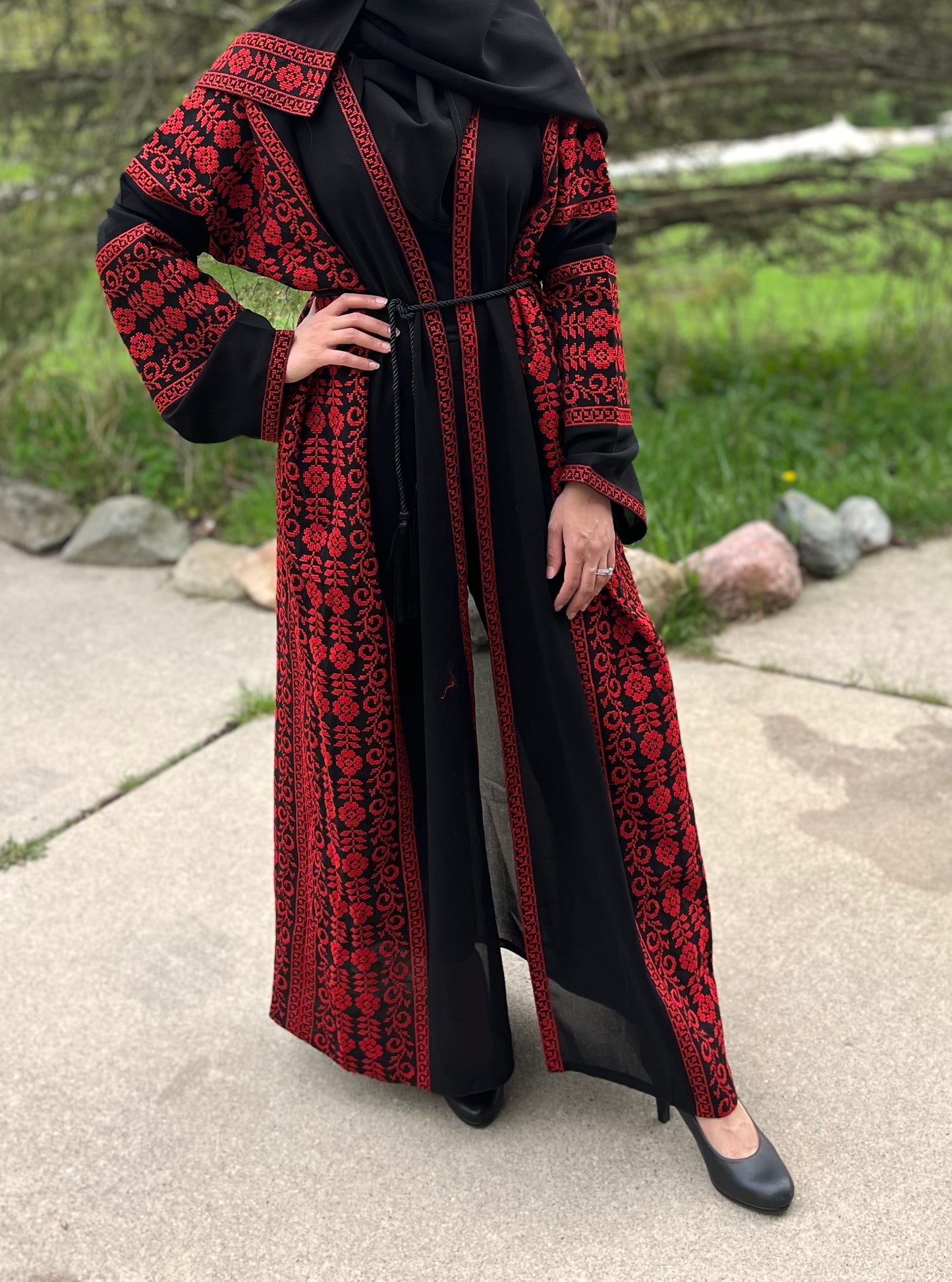 TRADITIONAL TATREEZ ABAYA