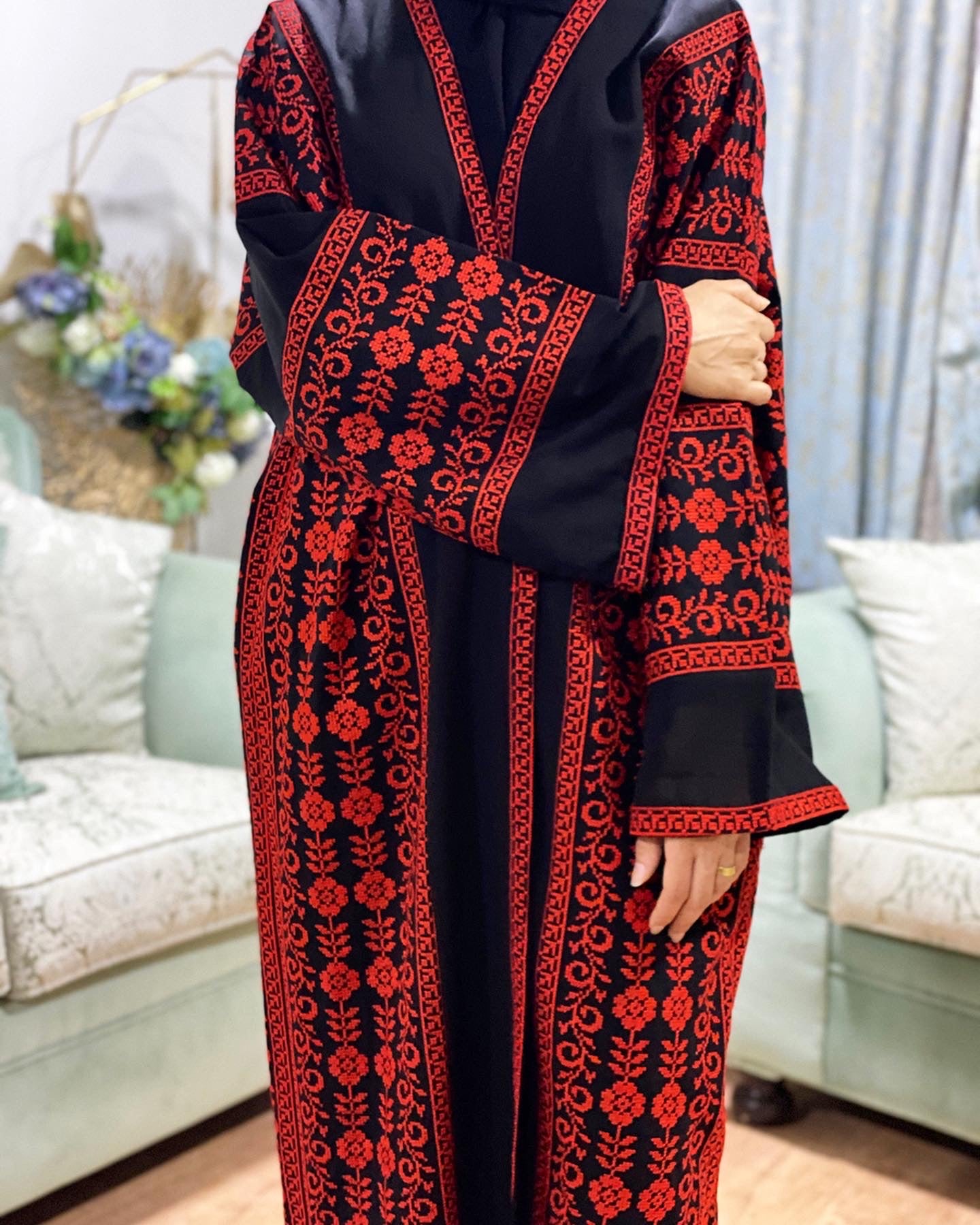 TRADITIONAL TATREEZ ABAYA